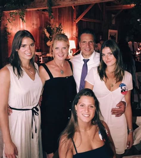 sandra lee and cuomo daughters